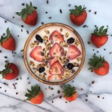 Gluten-free Strawberry Smoothie Bowl